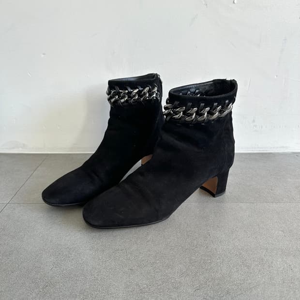 발렌티노 가라바니 스퀘어토 체인 스웨이드 부츠