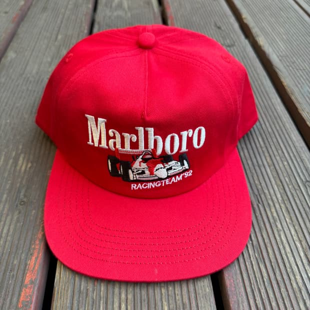 말보로 레이싱 레드 캡