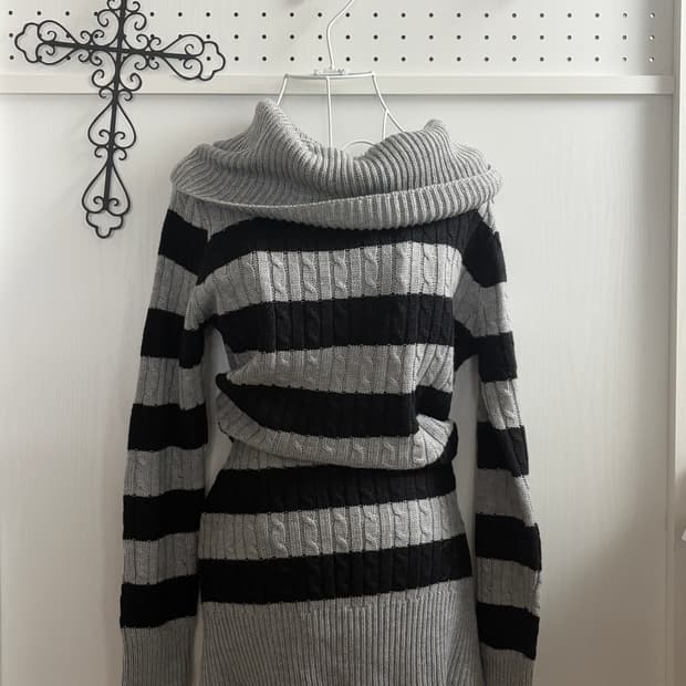 • striped high-neck cable knitwear