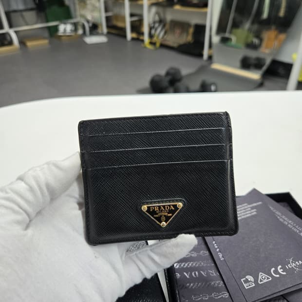 [A급컨디션]프라다 사피아노 카드지갑
