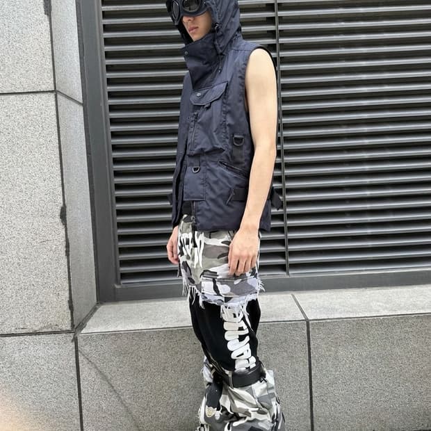 준야 와타나베 꼼데가르송 x CP 컴퍼니 패딩 페널베스트