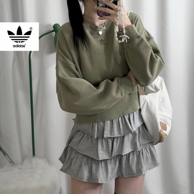 아디다스 카키 크롭 파이어버드 맨투맨