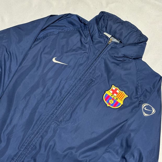 L 나이키 바르셀로나 내장후드 네이비 바람막이