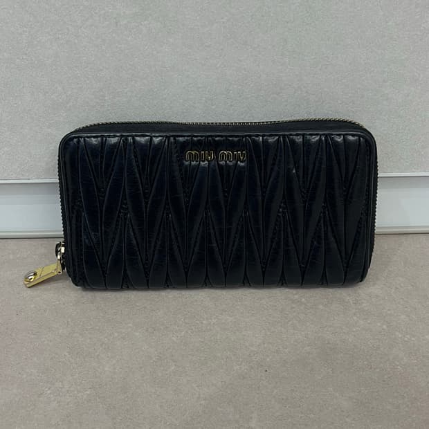 미우미우 장지갑