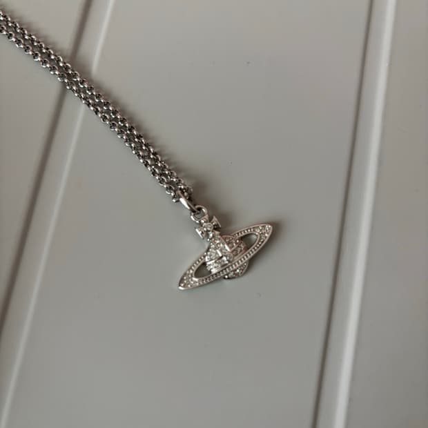 비비안웨스트우드 목걸이