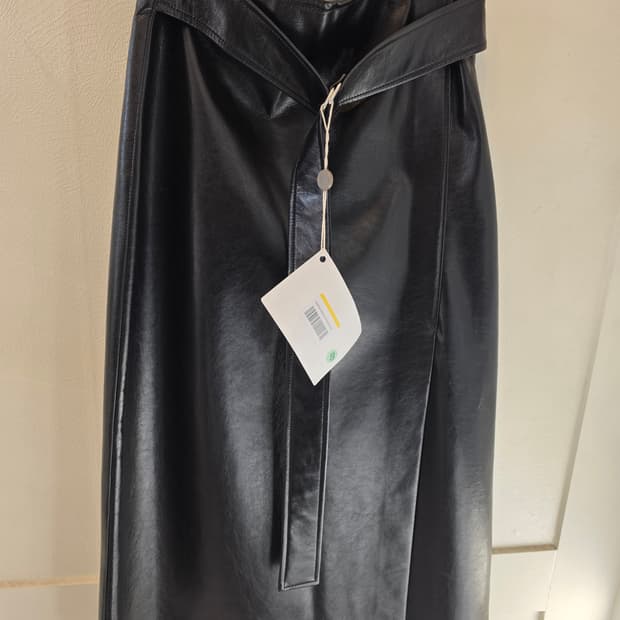 JUCCA 유카 블랙 페이크 슬랫스커트38