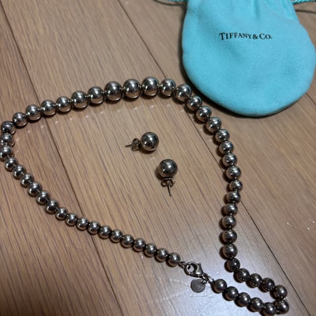 티파니 하드웨어 그라쥬에이티드 볼 네크리스