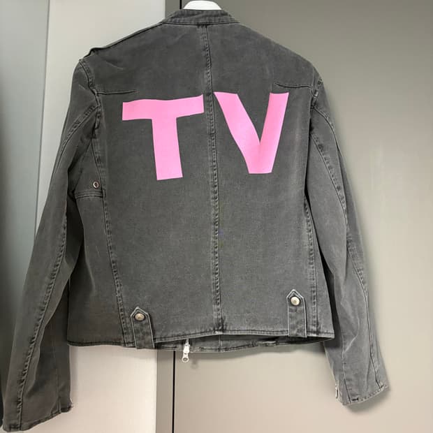 더뮤지엄비지터 tv 자켓 M
