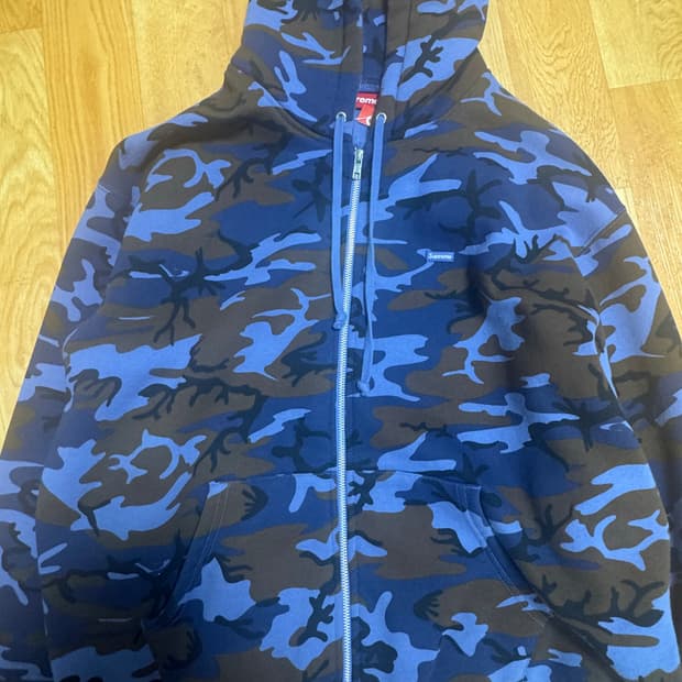 슈프림 스몰 박스 집업 후드 스웨트셔츠 블루 카모 - 25SS