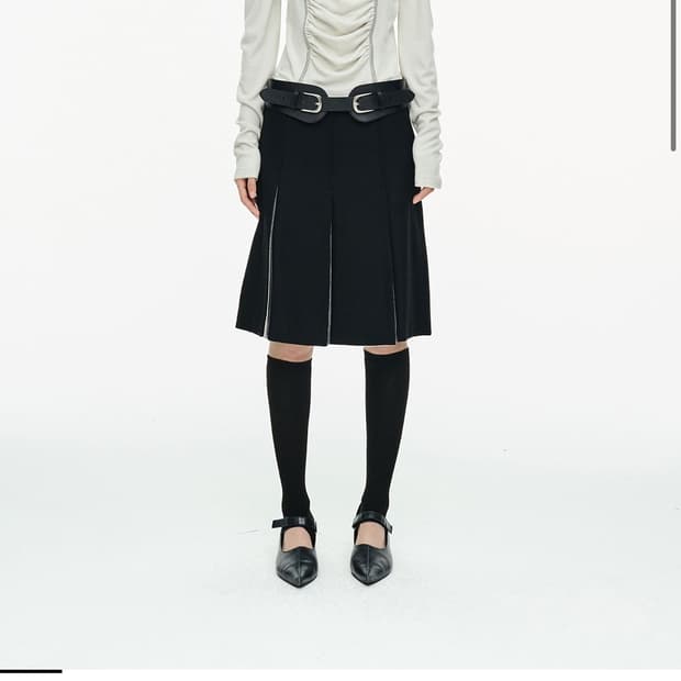 Cerric Pleated Midi Skirt / Black