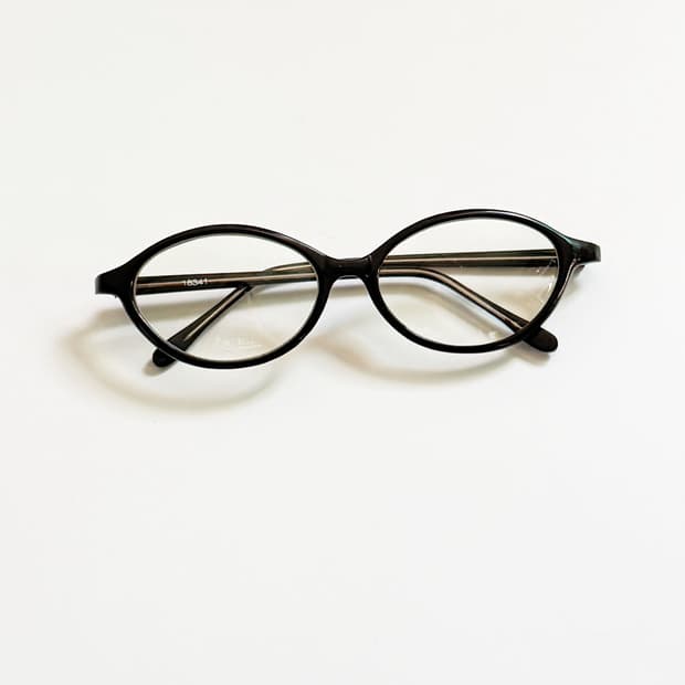 90s 블랙 오벌 뿔테 프레임 빈티지 안경