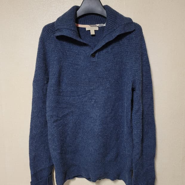 버버리 브릿 캐시미어 혼방 하이넥 니트