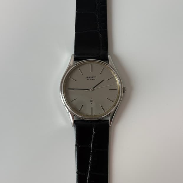 1980s Chariot Grey Dial Silver Quartz