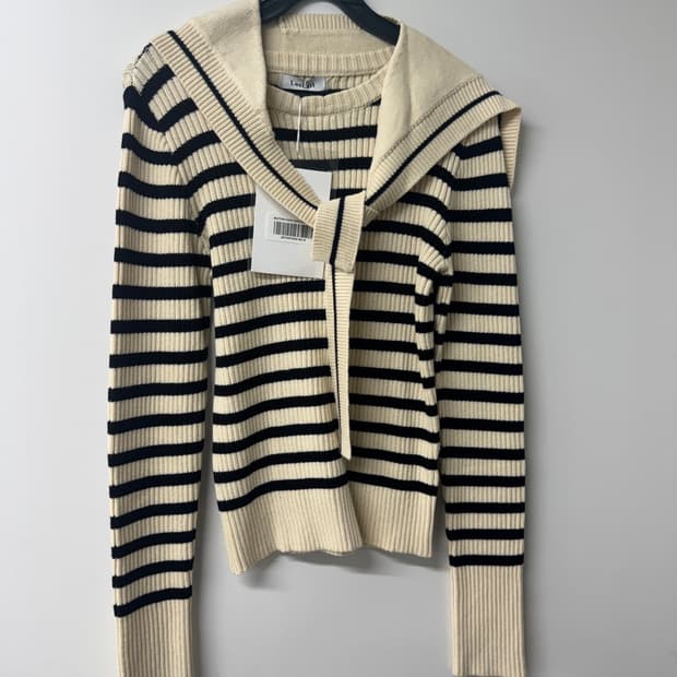 룩캐스트Lookast 세라 단가라 니트 아이보리(새제품)