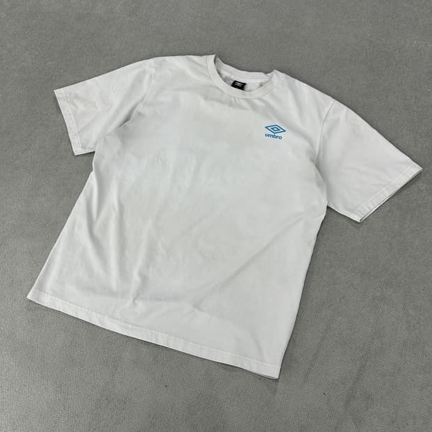 umbro 엄브로 화이트 반팔 티셔츠 L