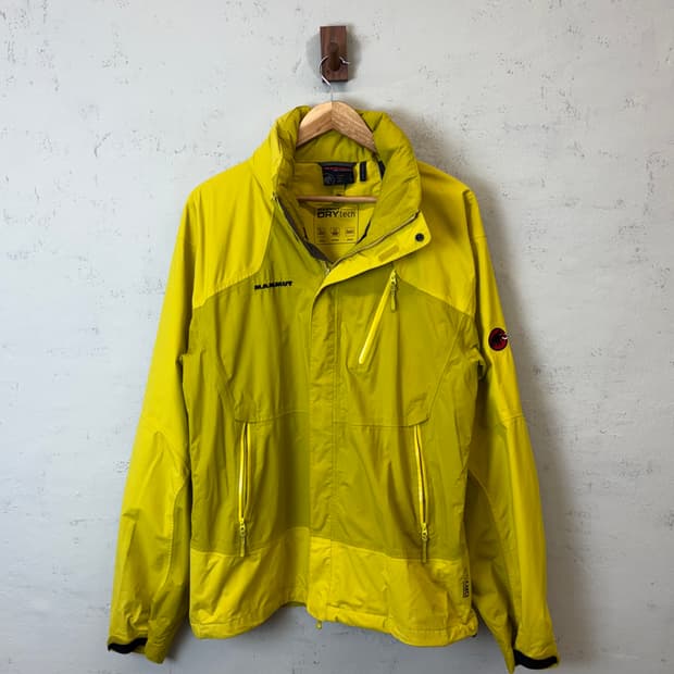 마무트 드라이테크 옐로우 바람막이 자켓