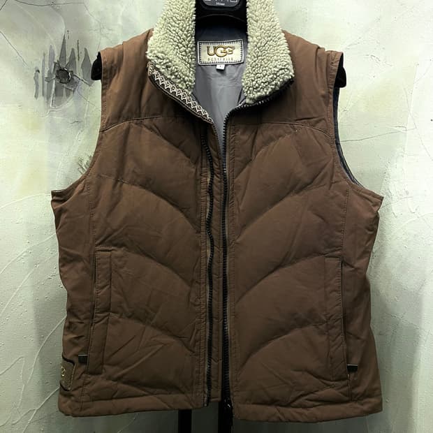 UGG 어그 패딩 베스트 66