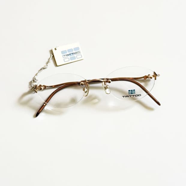 TATTOO 골드 오벌 무테 메탈 프레임 빈티지 안경