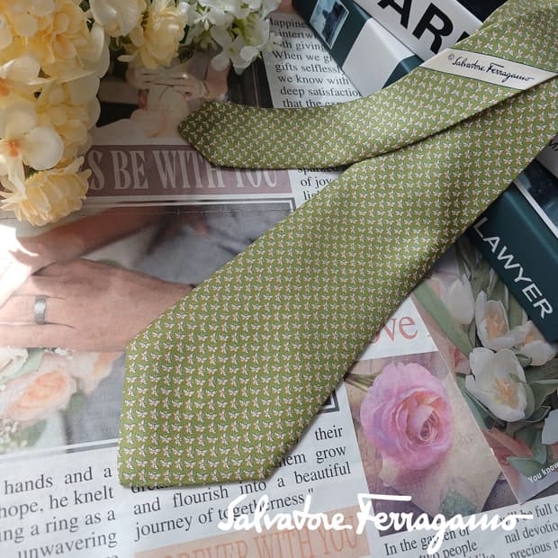 살바토레 페라가모 그린 나비 패턴 넥타이 8.5cm S~A+등급 E953