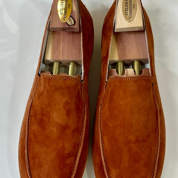 키톤 나폴리 스웨이드 송아지 가죽 로퍼 새상품