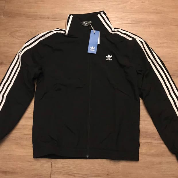 아디다스 바람막이
