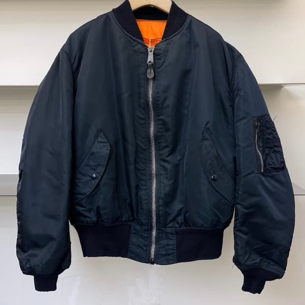 알파인더스트리 U.S.A.F Ma-1 플라이트 자켓