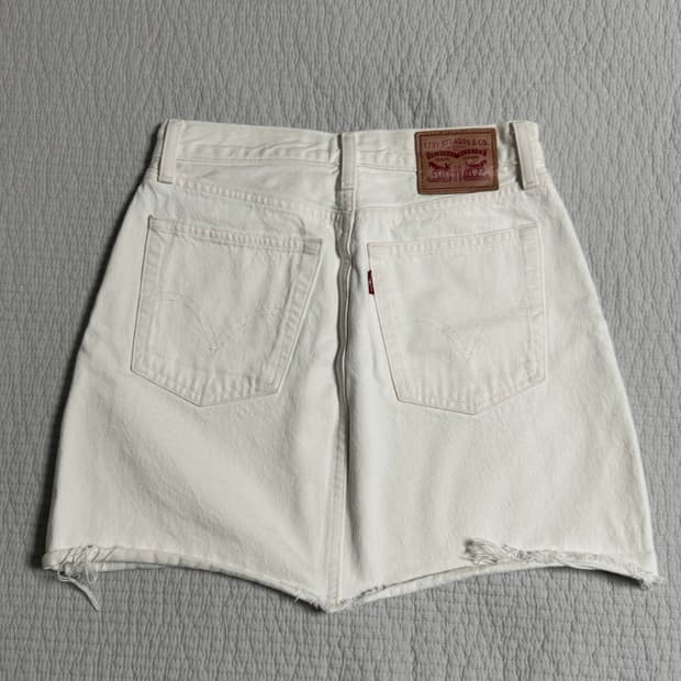 Levi‘s Strauss & co white denim skirt
