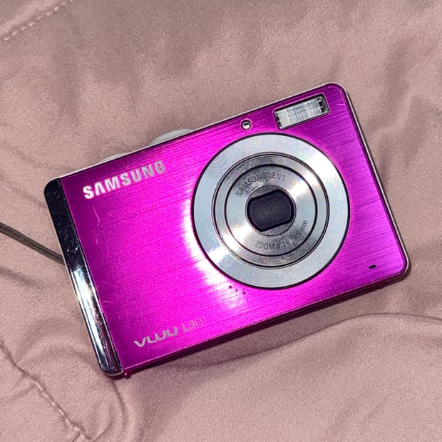 레어템🩷 삼성 VLUU L301 — 오묘한 색감의 디카 판매합니다!