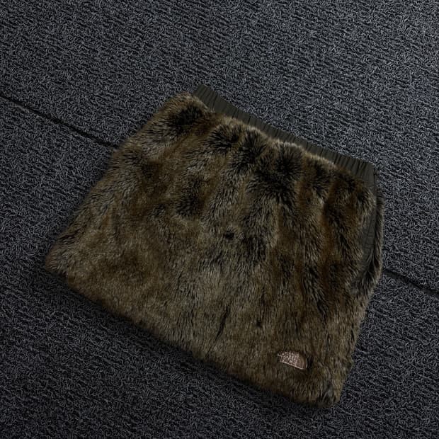 노스페이스 화이트라벨 y2k 퍼 미니 스커트 1851