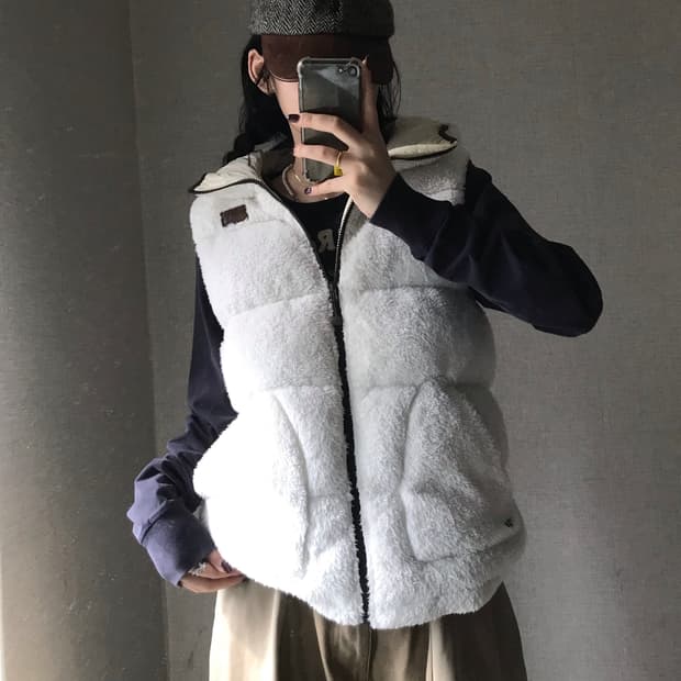 노페 화이트 후리스 눕시 패딩조끼