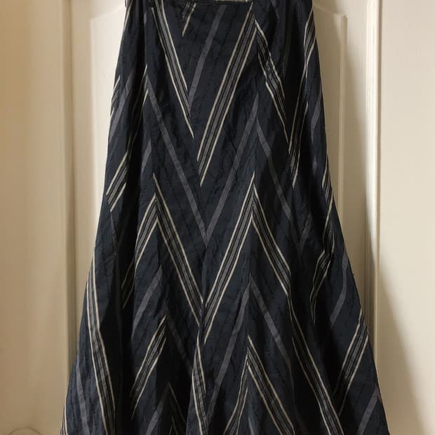 vintage mono coloring skirt 