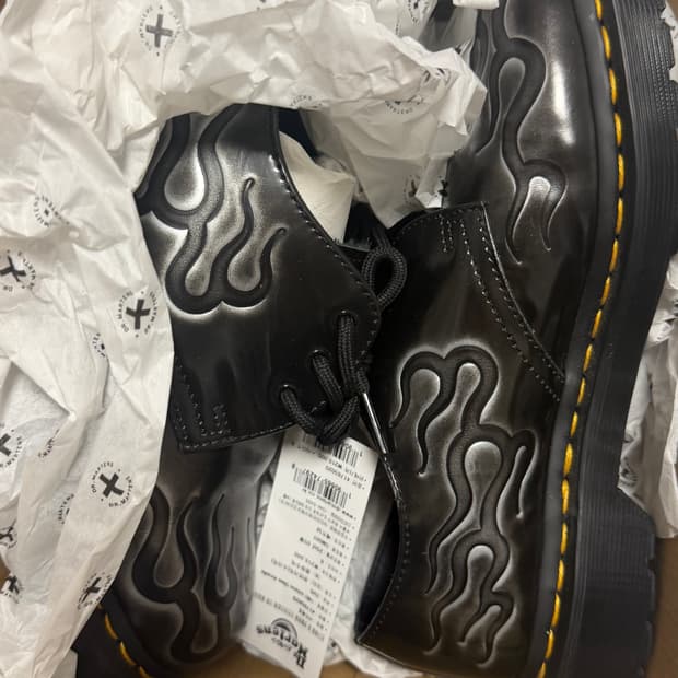 닥터마틴 1461 인페르노 250(UK6)