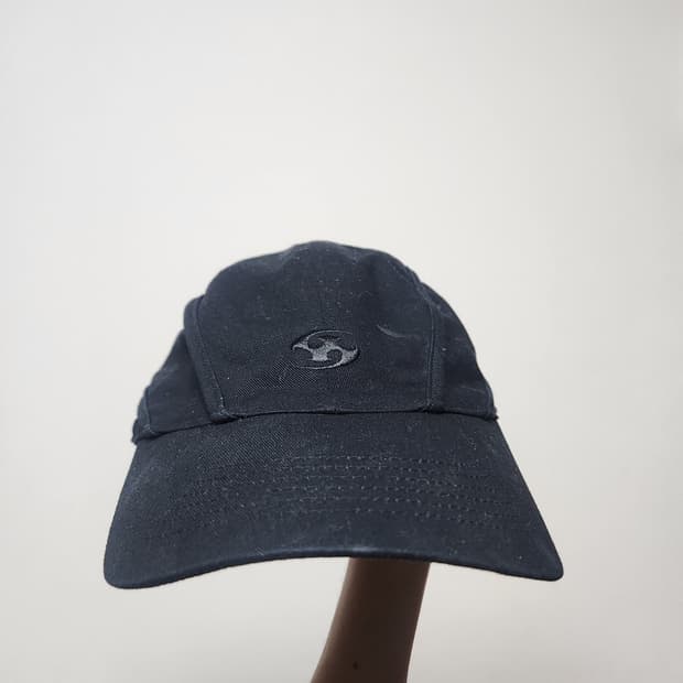 산산기어 23ss 윙캡 블랙