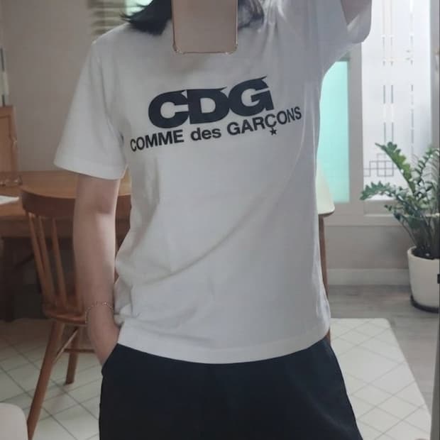 꼼데가르송 CDG 반팔티 화이트M