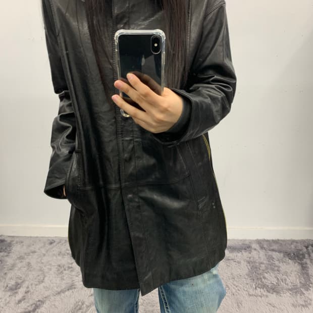 The studio K 램스킨 하프 지퍼 코트