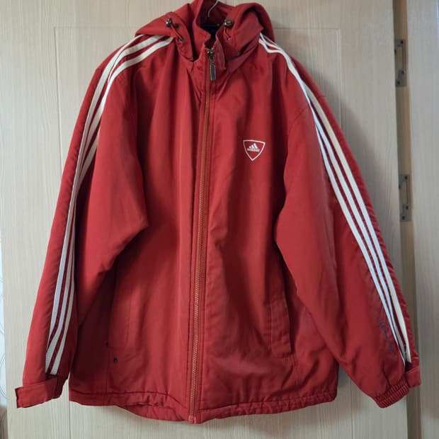 남성 아디다스 빈티지 패딩 L사이즈 팝니다.