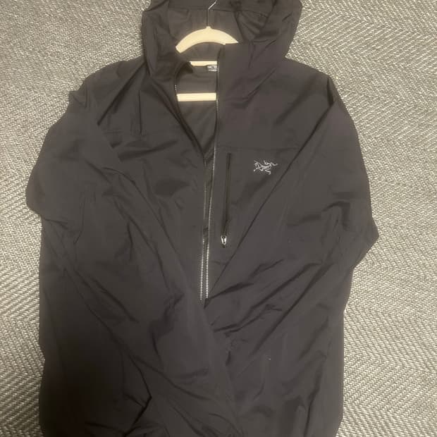 아크테릭스 스쿼미시 후디 블랙