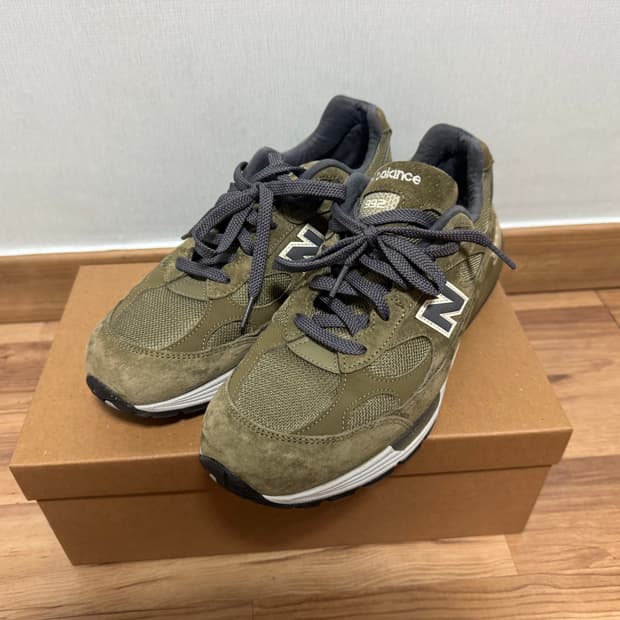 뉴발란스 992 올리브