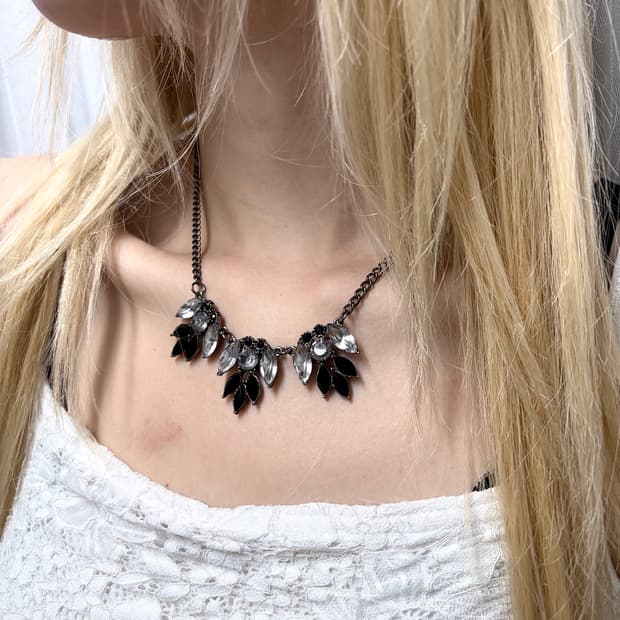 Vintage Black Leaf Jewelry Necklace