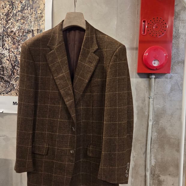 꼬르넬리아니 트위드자켓 