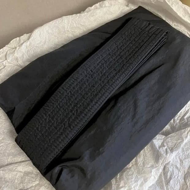 (1) 이세이미야케 18ss 나일론 하카마 팬츠 블랙