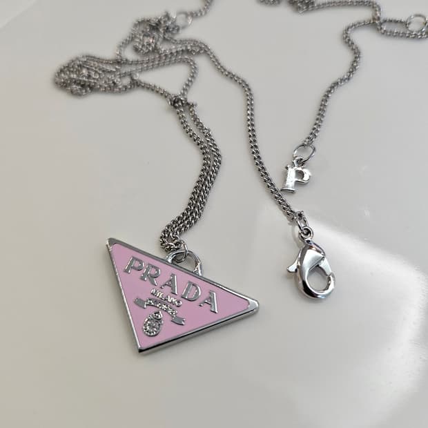 프라다 업사이클링 체인 목걸이 핑크