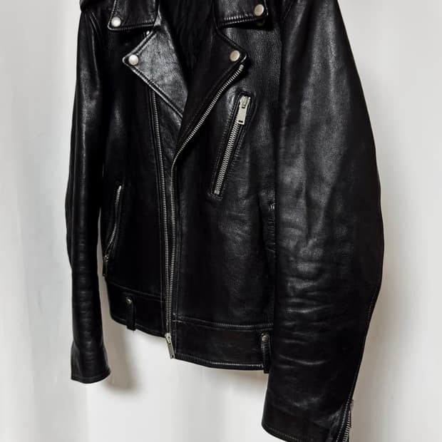 우영미 솔리드옴므 카프레더 자켓 