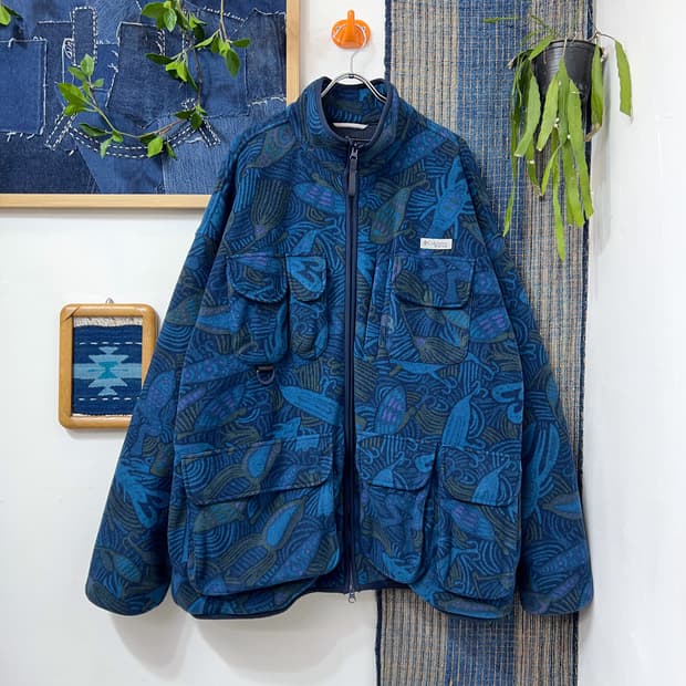 BEAMS × Columbia PFG Multi-Pocket  fleec