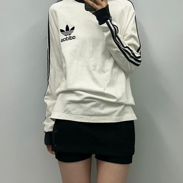아디다스 파이어버드 화이트 롱 슬리브