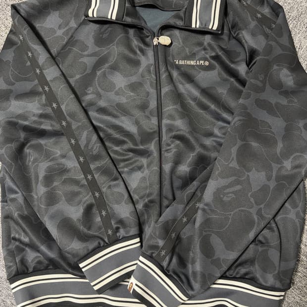 베이프 카모 트랙자켓