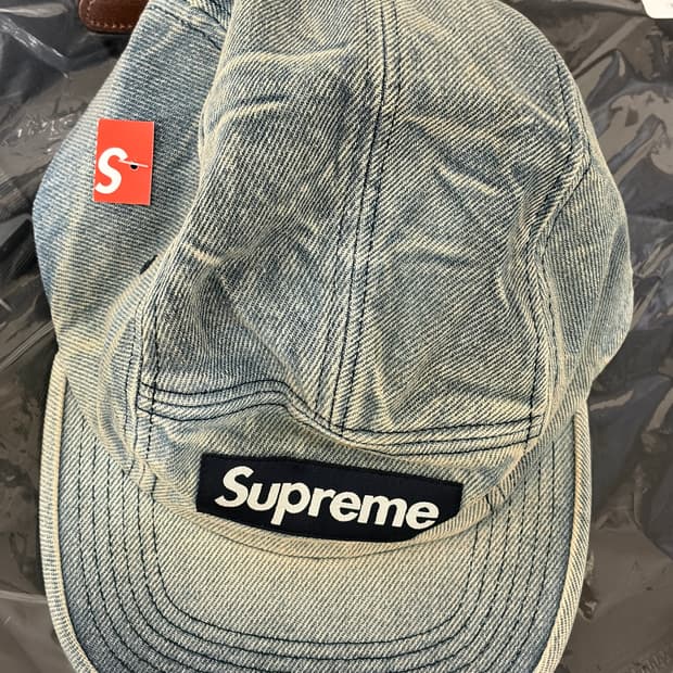 [국내배송,미개봉새상품] 25FW 슈프림 워시드 치노 트윌 캠프캡 데님