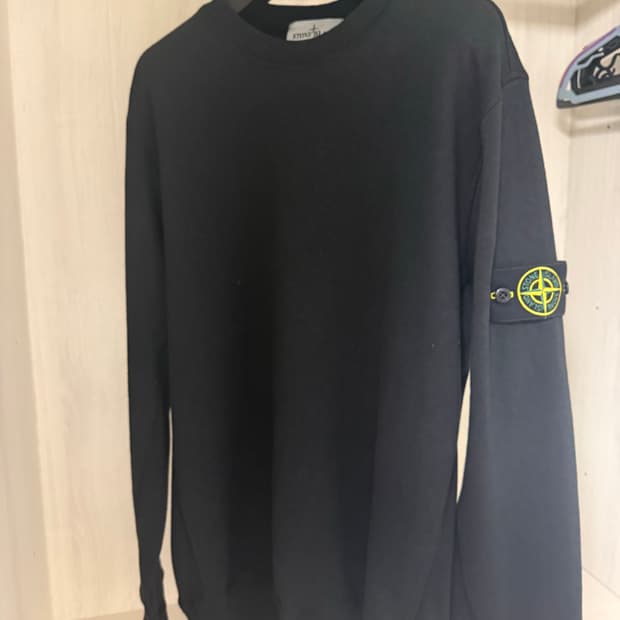 스톤아일랜드 25ss 크루넥 스웨트 셔츠 블랙