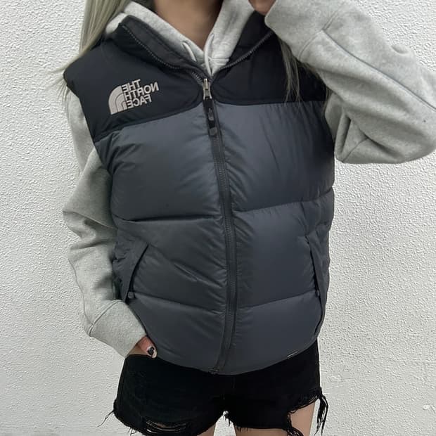 노스페이스 700 블랙 배색 차콜 패딩조끼 90