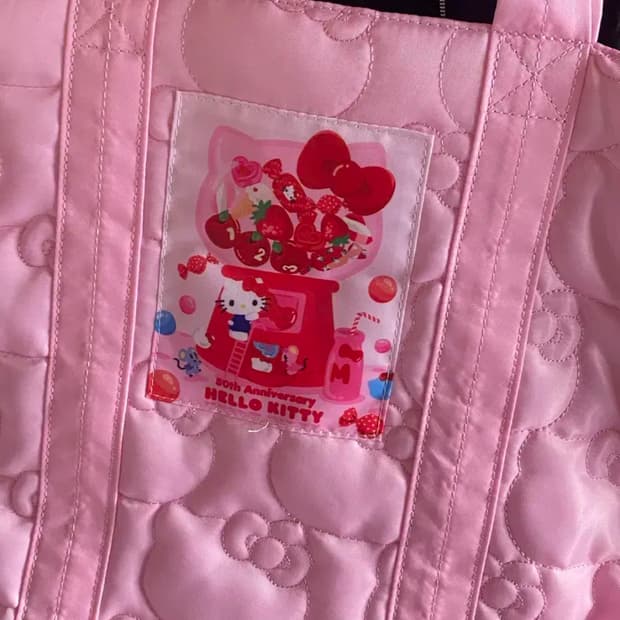 헬로키티 50주년 애플카페 핑크 퀼팅 토트백 가방